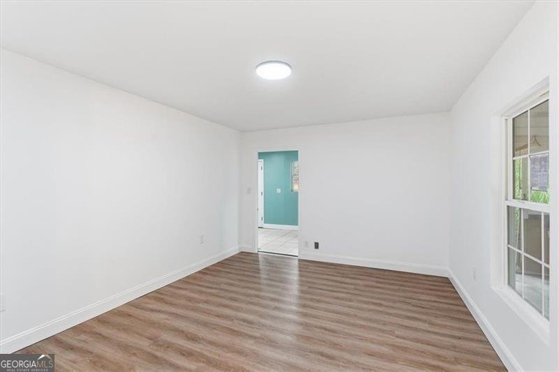 207 PARIS Drive Rome - 17