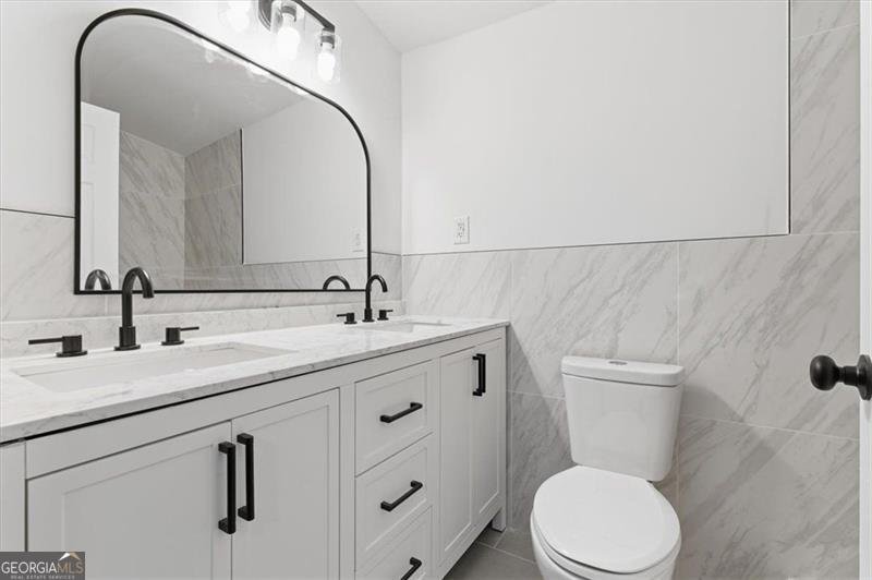 207 PARIS Drive Rome - 18