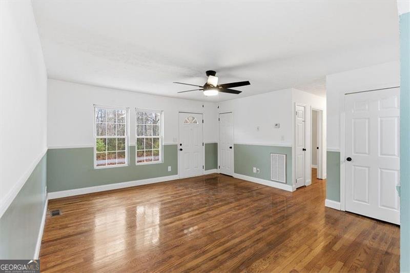 207 PARIS Drive Rome - 7