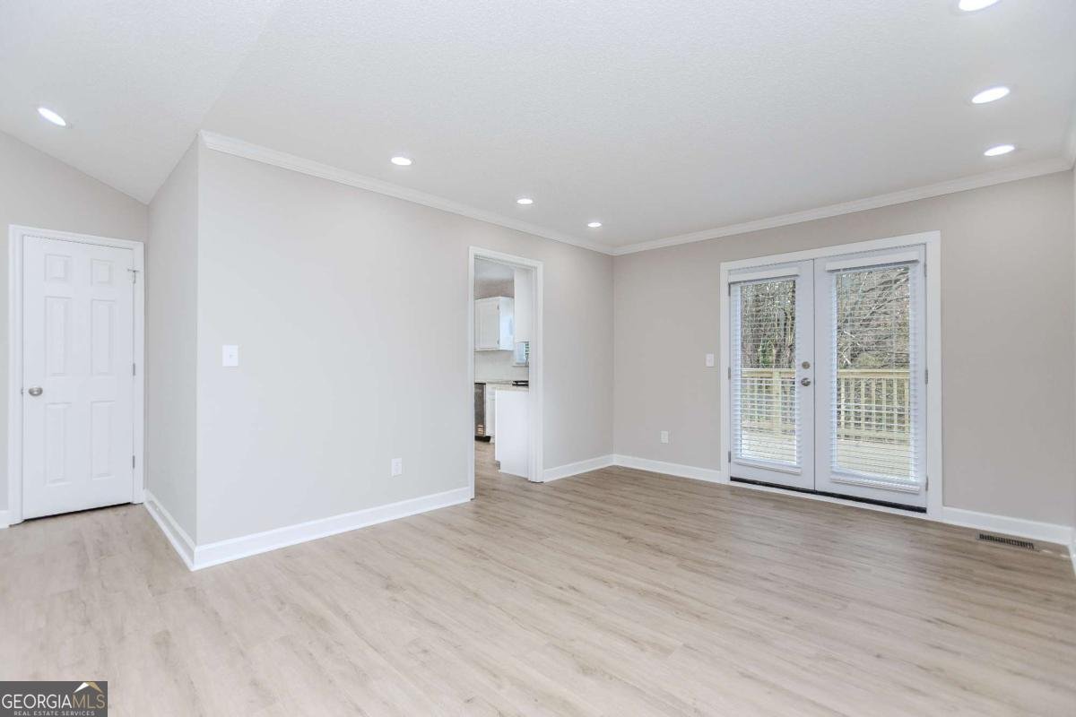 3083 Rock Creek Drive Rex - 10