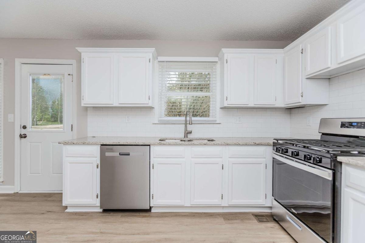 3083 Rock Creek Drive Rex - 13