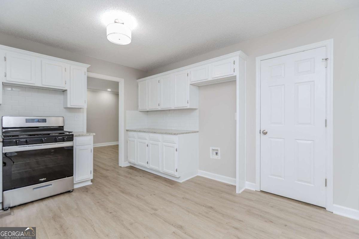 3083 Rock Creek Drive Rex - 16