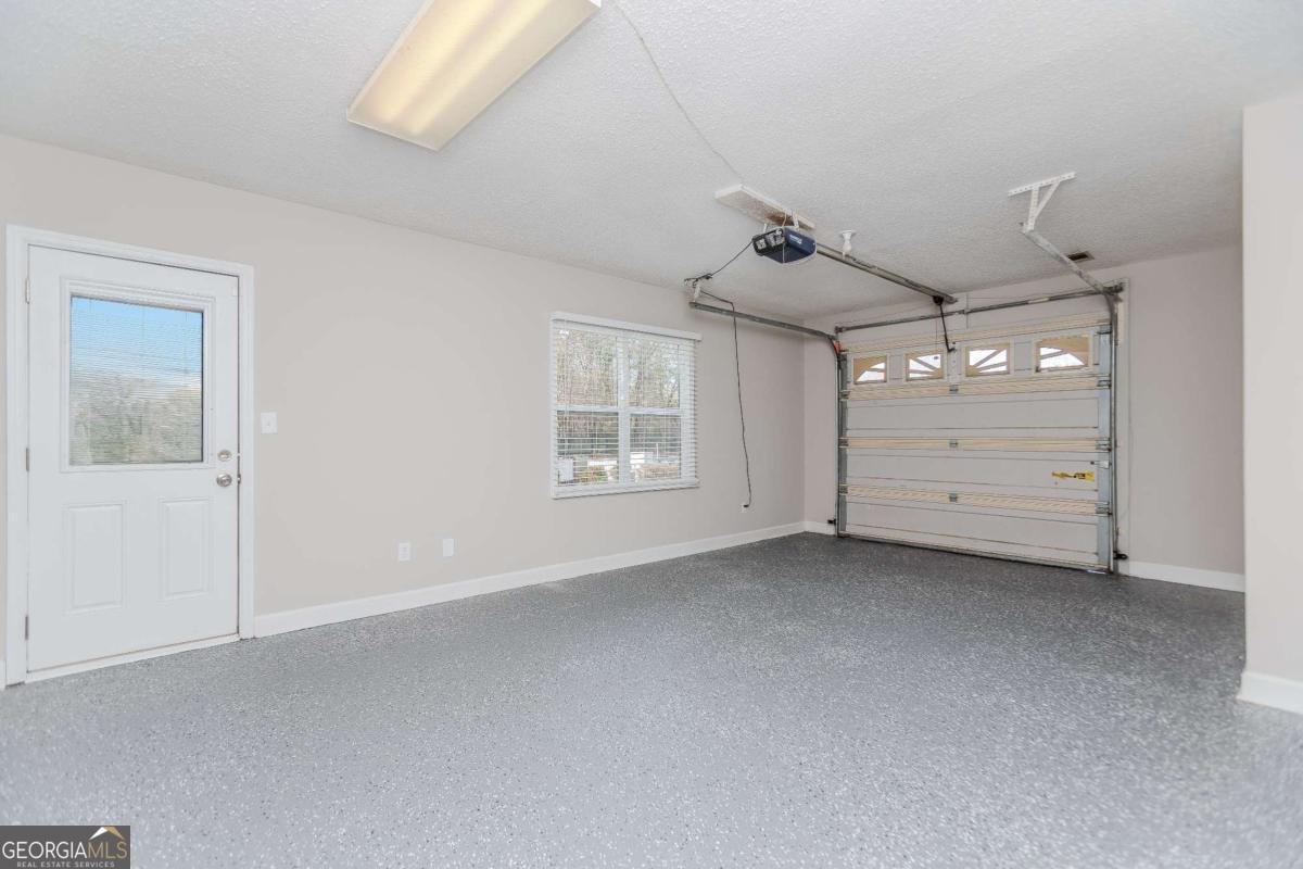 3083 Rock Creek Drive Rex - 32