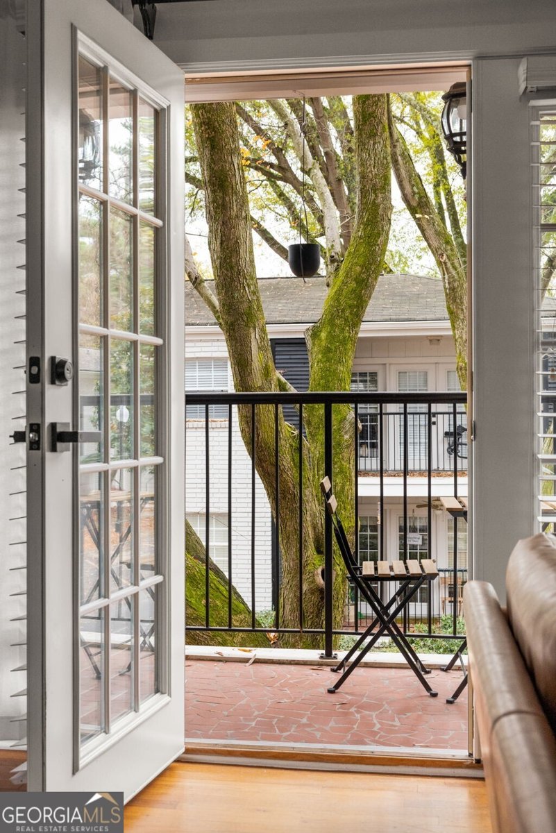 311 Peachtree Hills Avenue Atlanta - 13