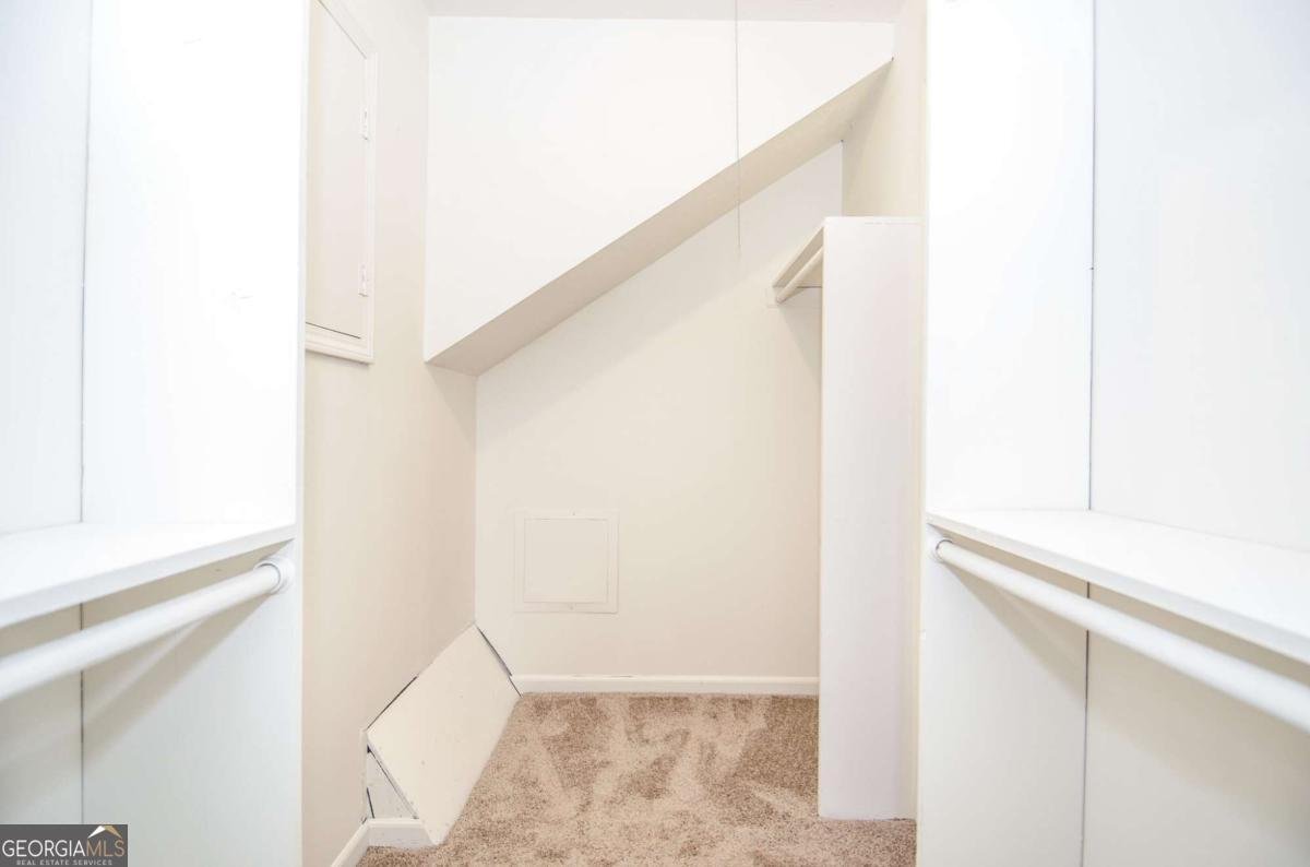 3173 Falconhurst Drive Lilburn - 37