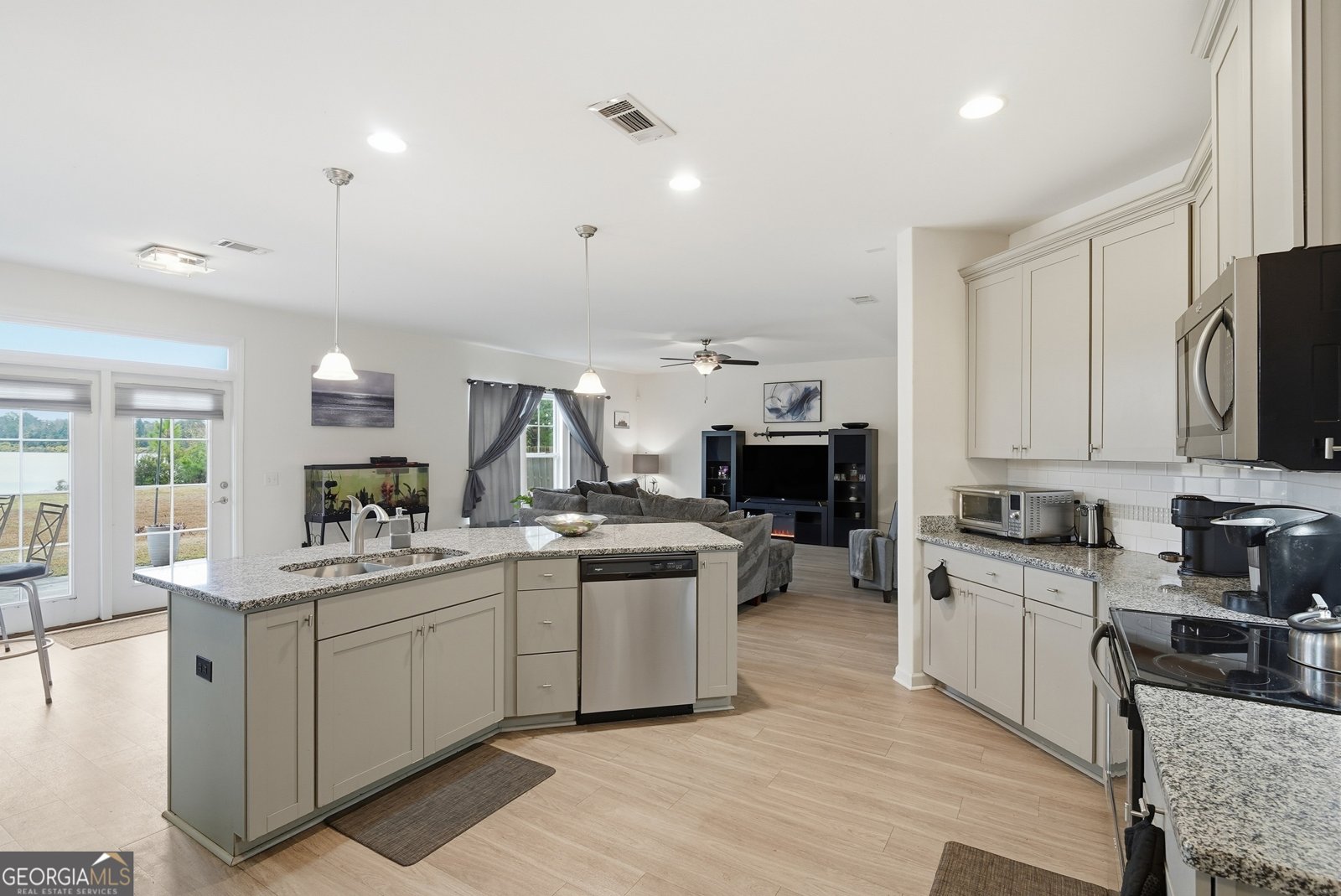 1067 Autumns Wood Circle Brunswick - 10