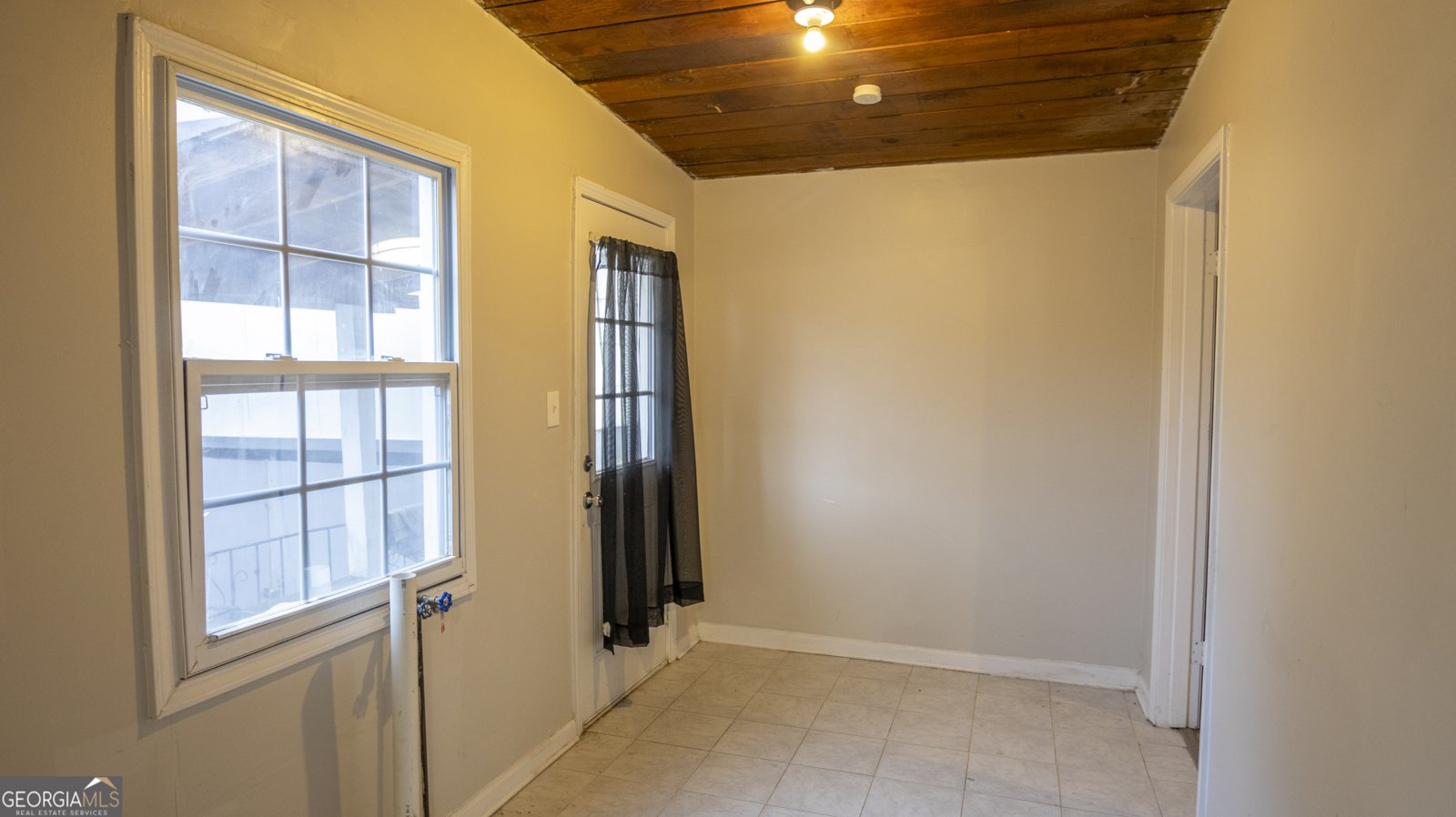 2541 Jewel Street East Point - 11