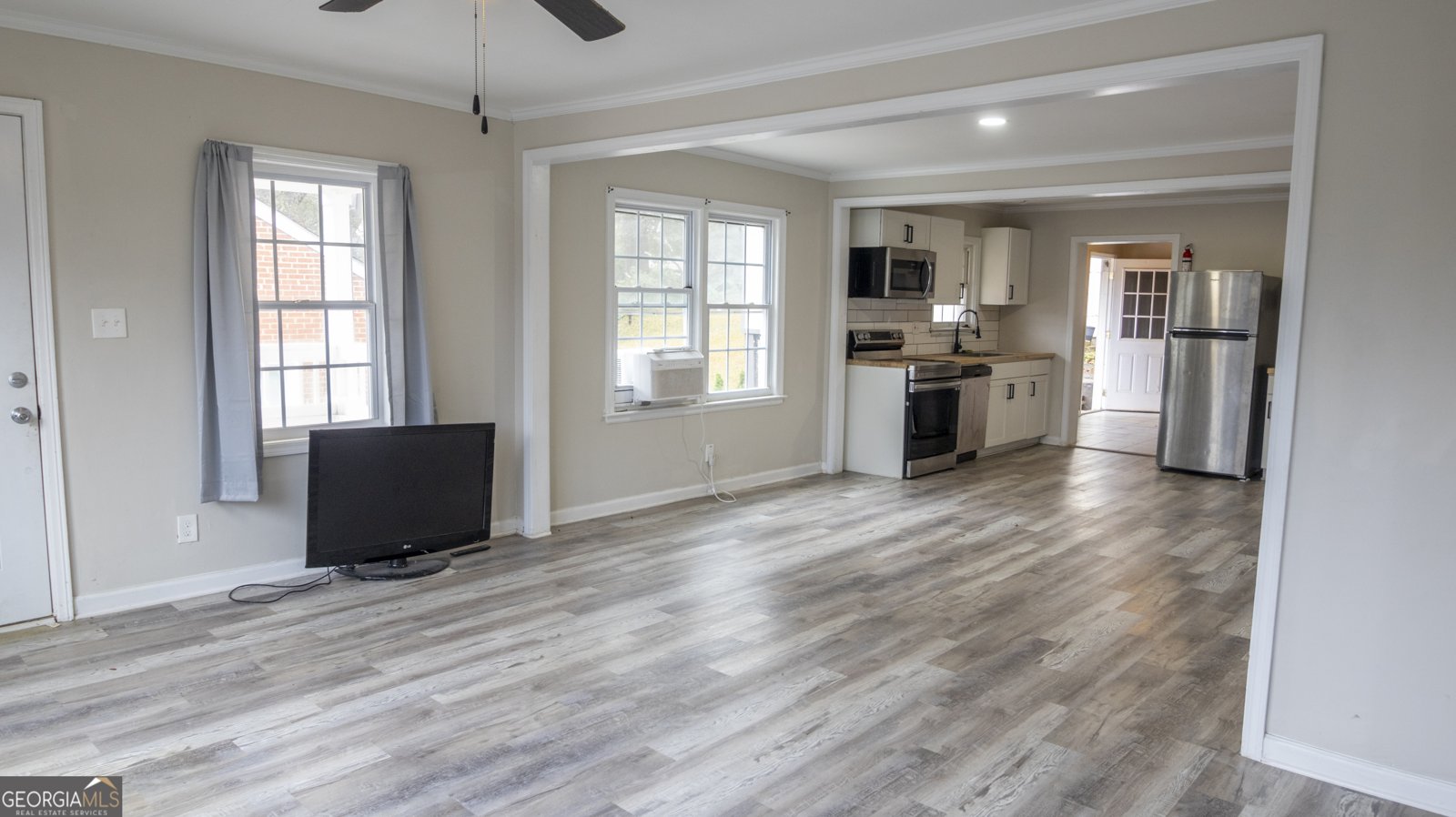 2541 Jewel Street East Point - 7