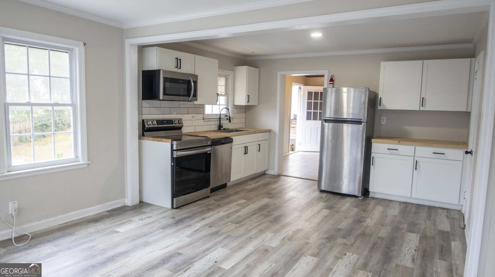 2541 Jewel Street East Point - 8