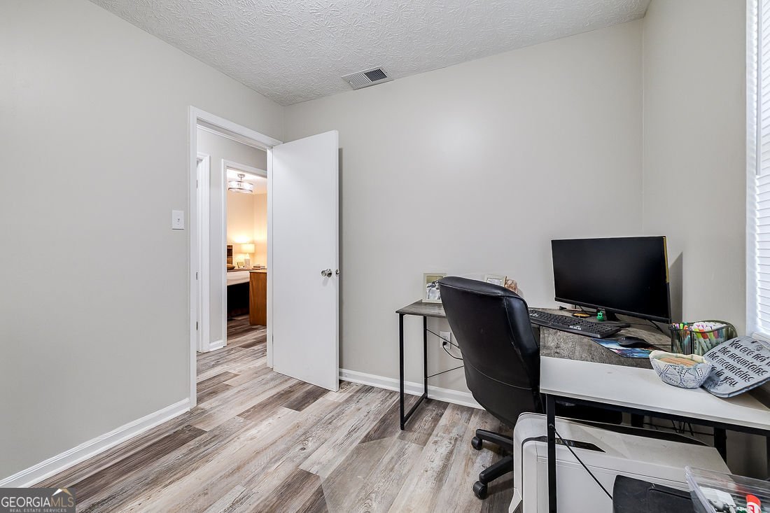 591 Standard Lane Springfield - 19