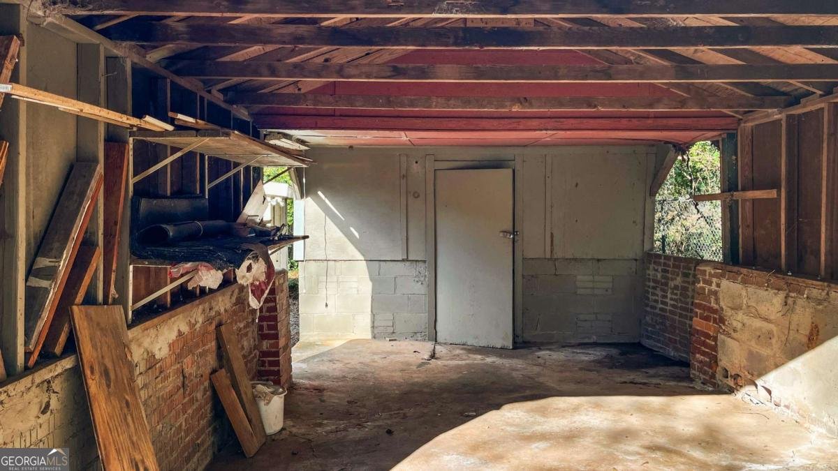 277 Evans Street Athens - 12