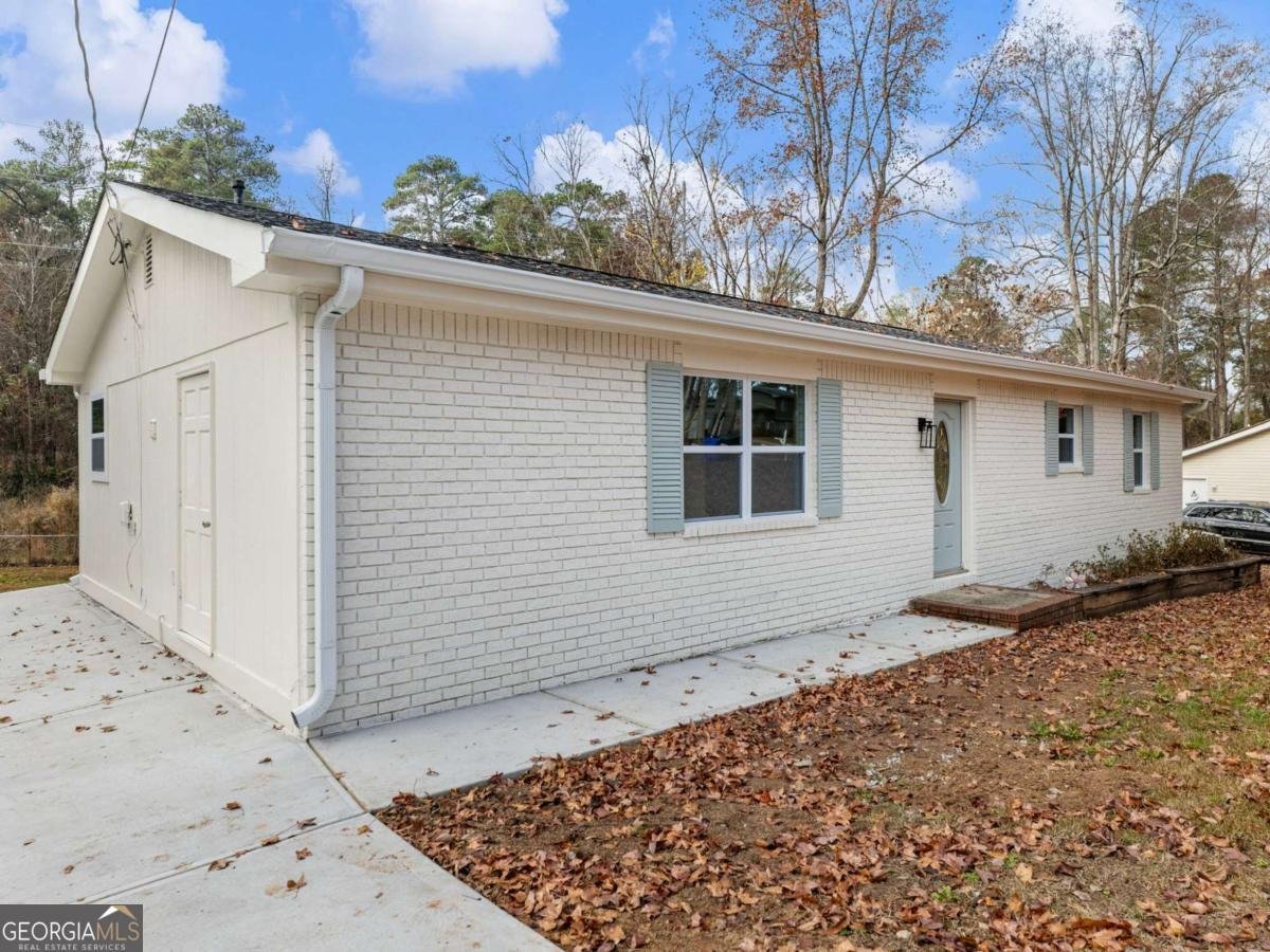 930 Woodbridge Drive Conyers - 29