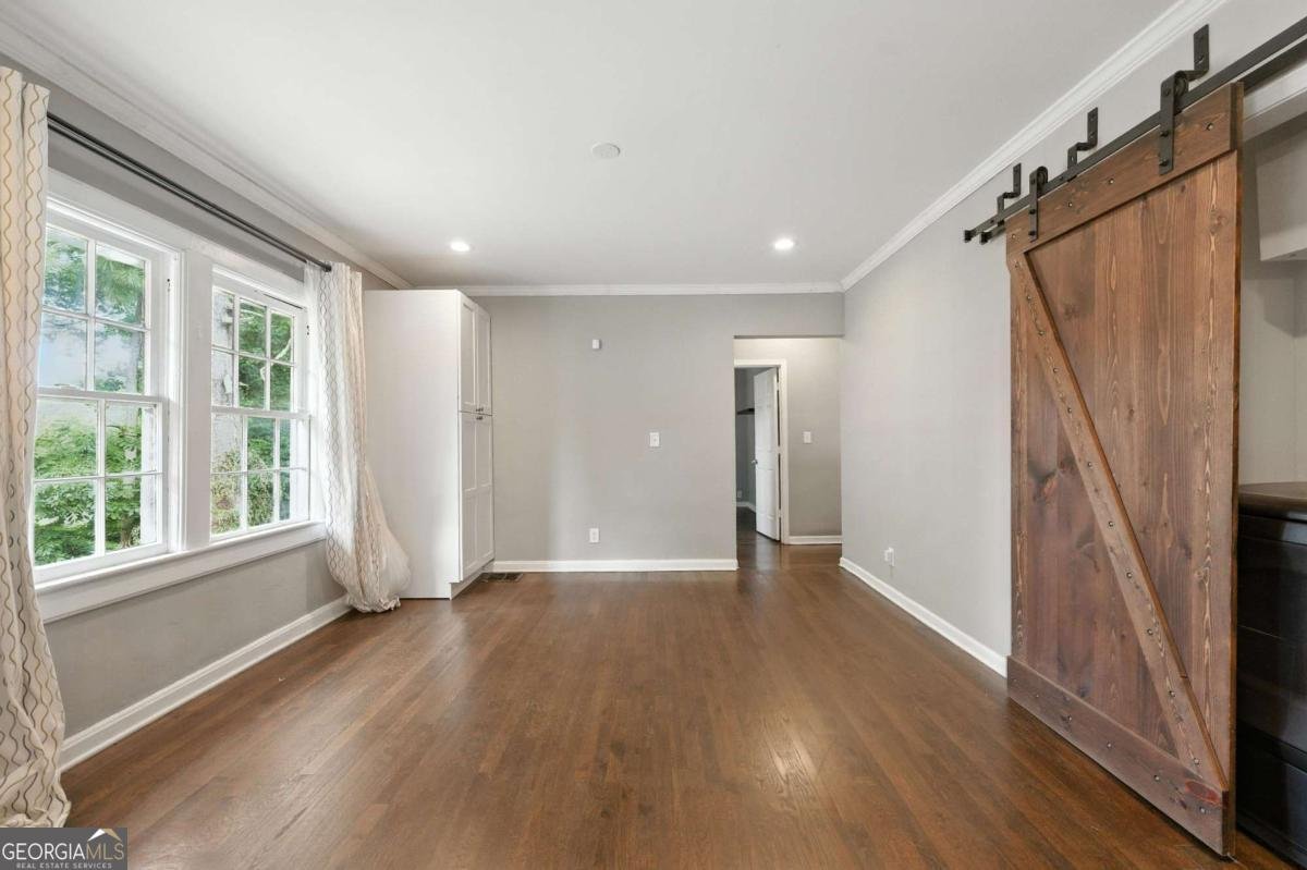 1821 AVON Avenue Atlanta - 19