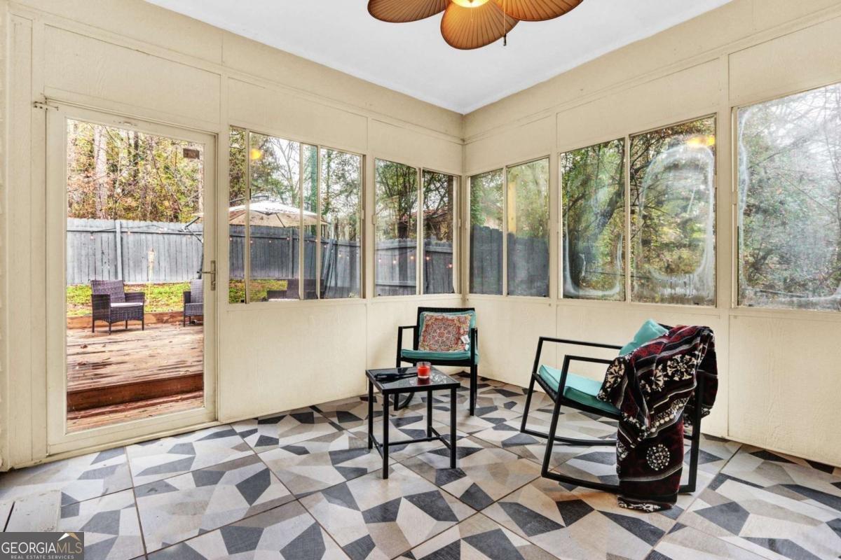 700 Pepperwood Trl Stone Mountain - 30