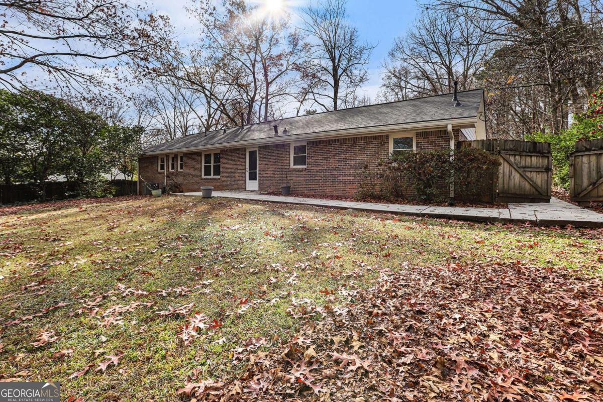 558 Dorsey Circle Lilburn - 25