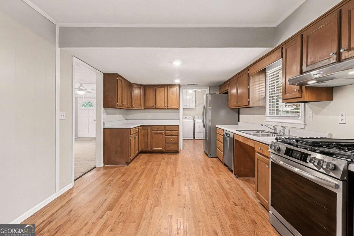 558 Dorsey Circle Lilburn - 7