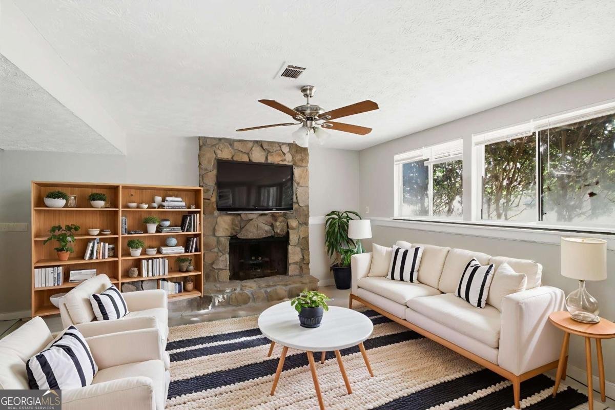 330 Hembree Forest Circle Roswell - 3