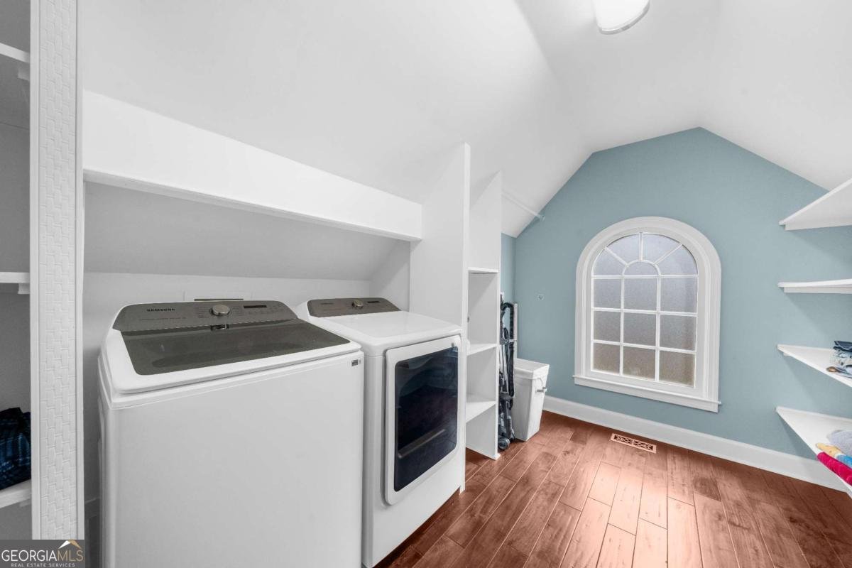 5488 Price Road Gainesville - 37