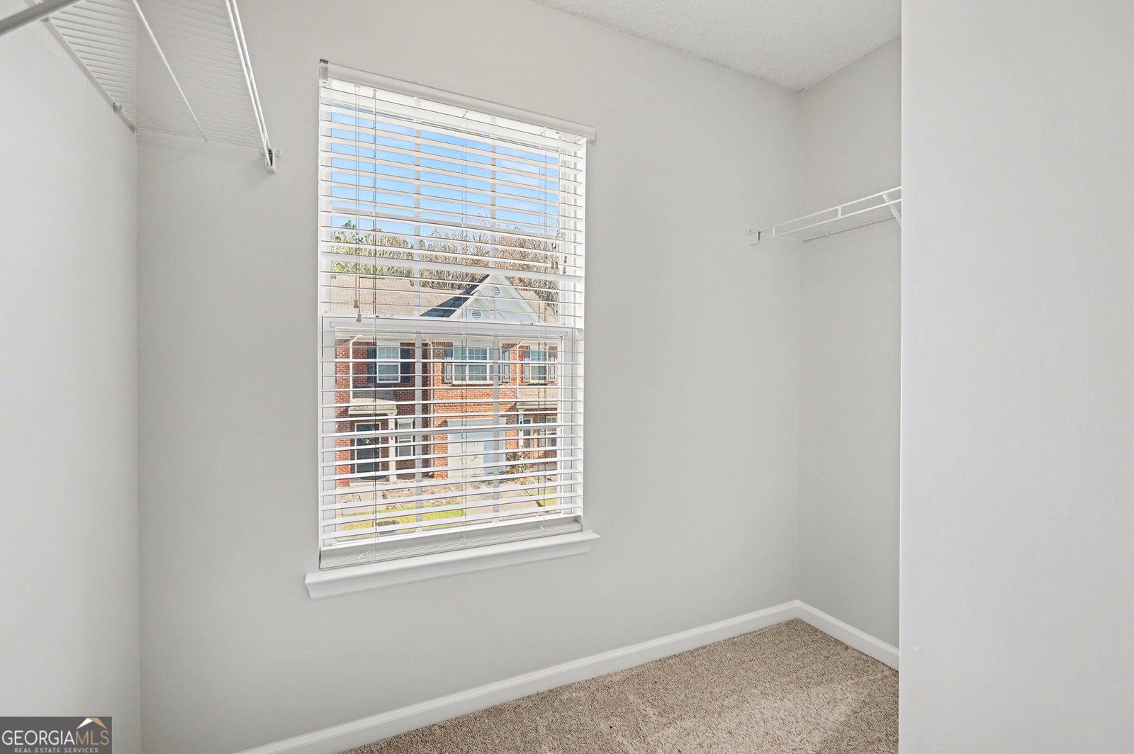 2414 Heritage Park Circle Kennesaw - 27