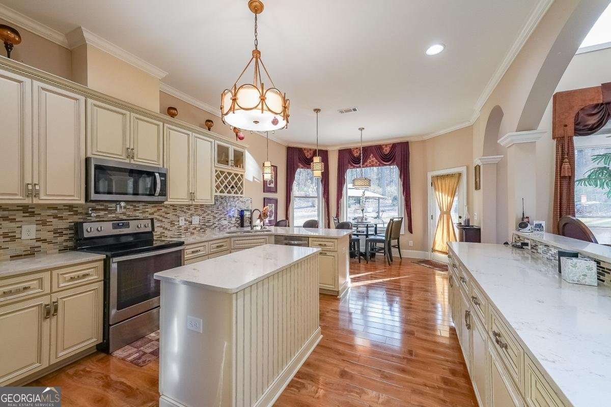 2425 Wild Oak Court Stockbridge - 22