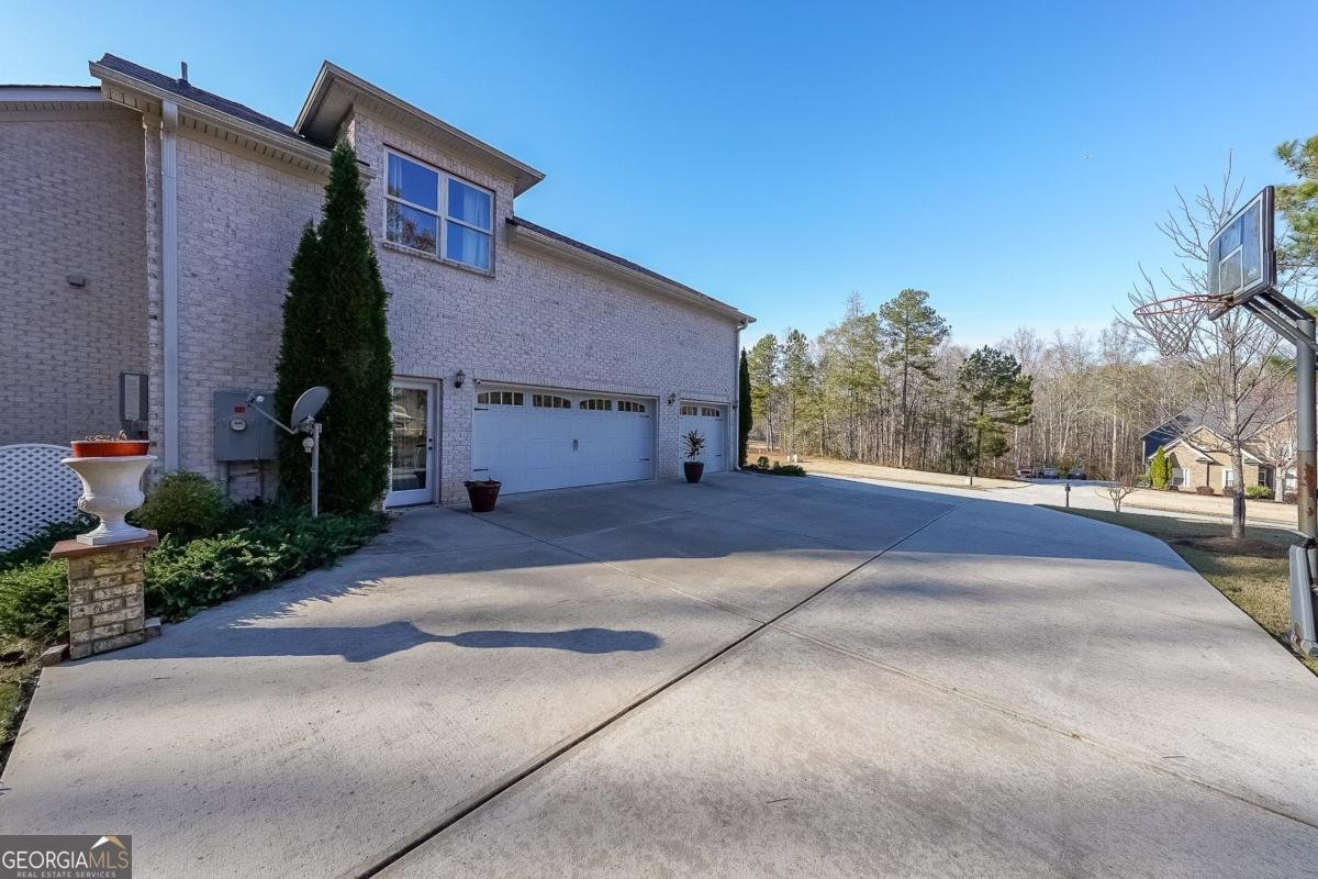 2425 Wild Oak Court Stockbridge - 41