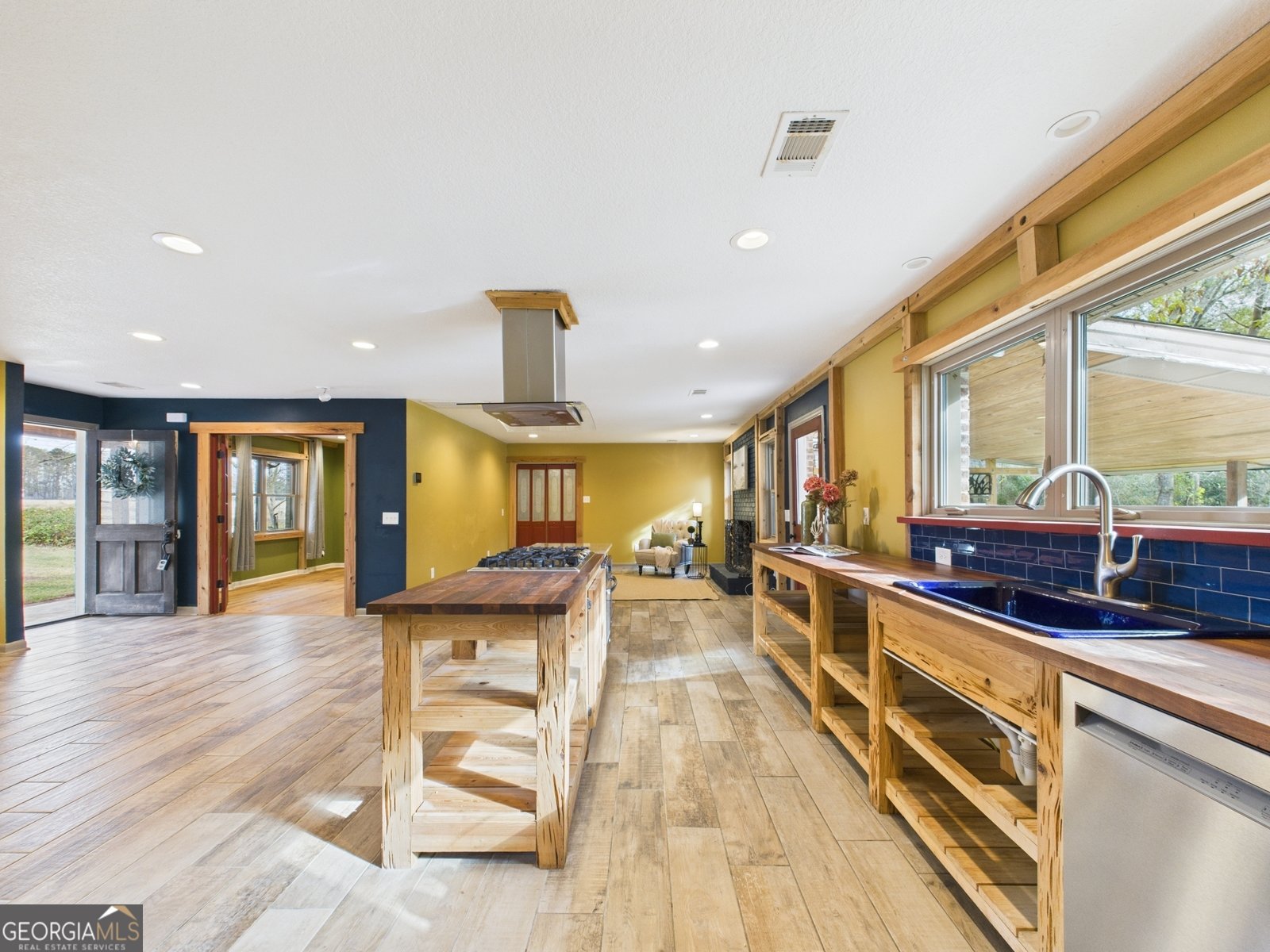 312 Henson Road Hawkinsville - 14