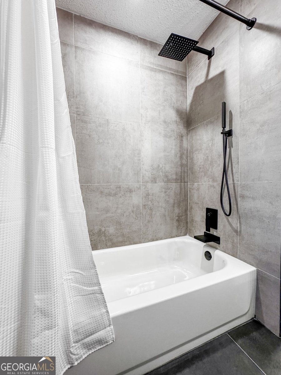 3180 Burnt Hickory Road Marietta - 28