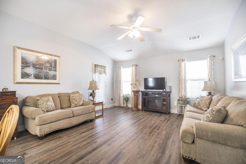 216 S Houston Springs Boulevard Perry - 9