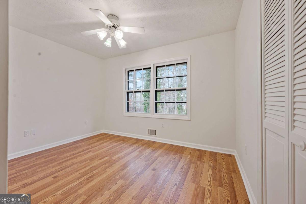 4504 Stacey Drive Oakwood - 33