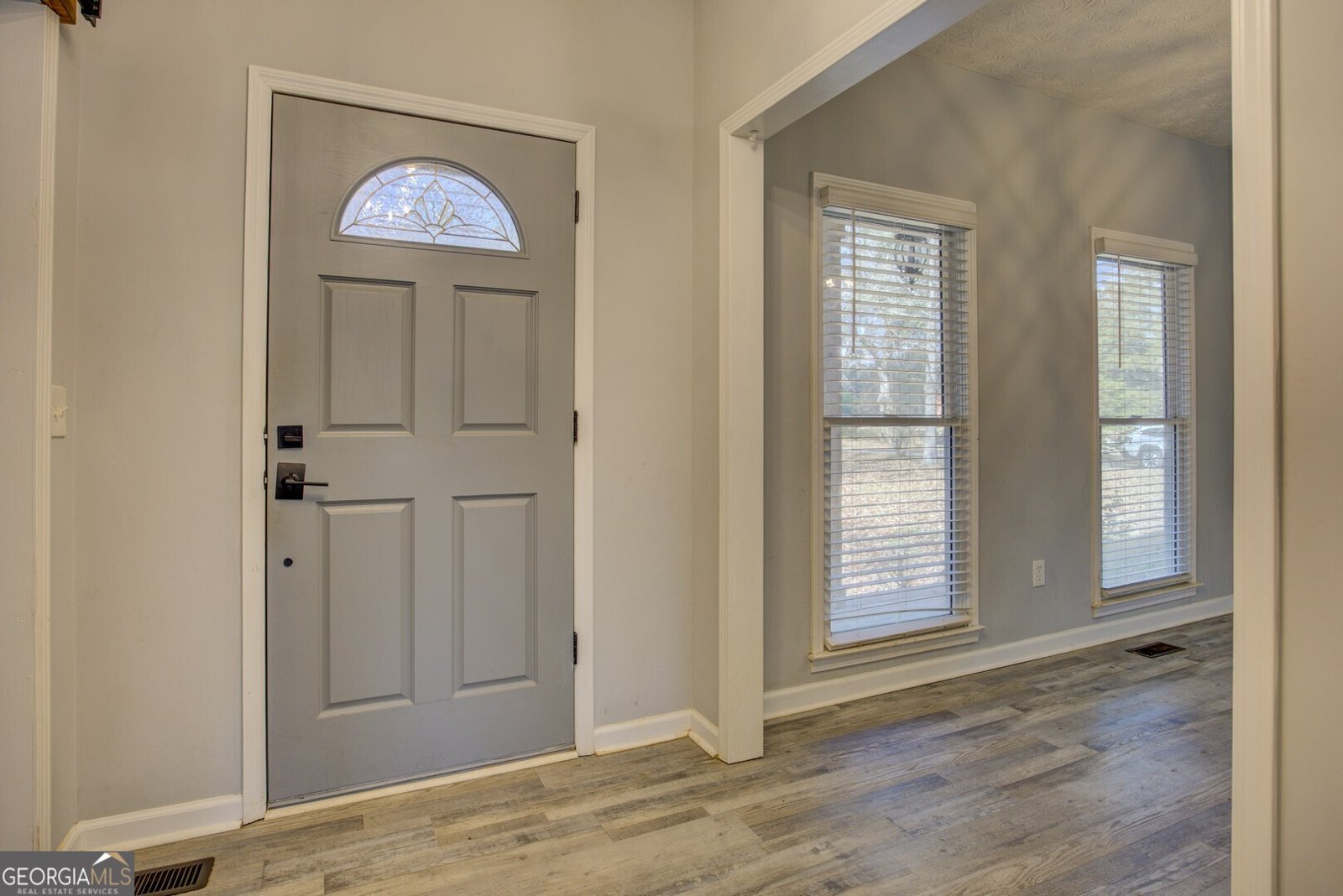 22676 Highway 11 Mansfield - 11