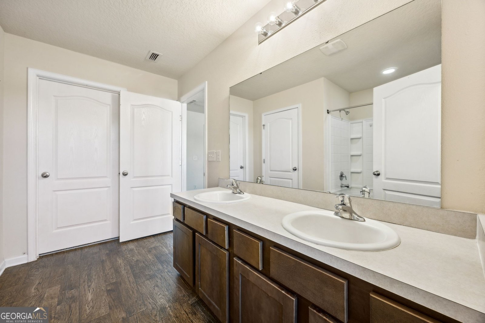 307 Cedar Breeze Drive Kingsland - 44