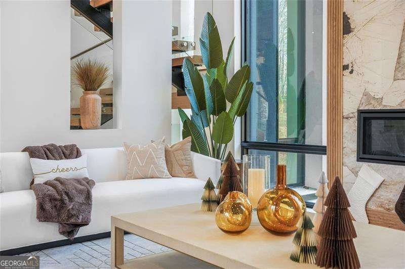 1736 COX Road Roswell - 15