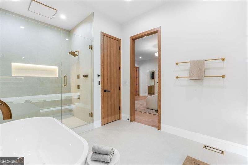 1736 COX Road Roswell - 48