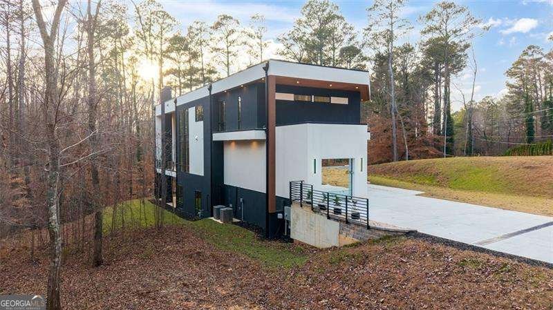 1736 COX Road Roswell - 88