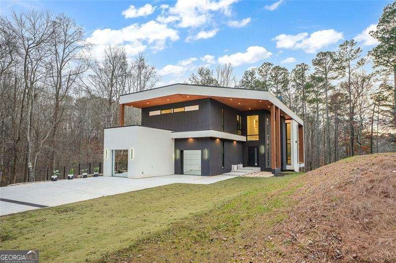 1736 COX Road Roswell - 90