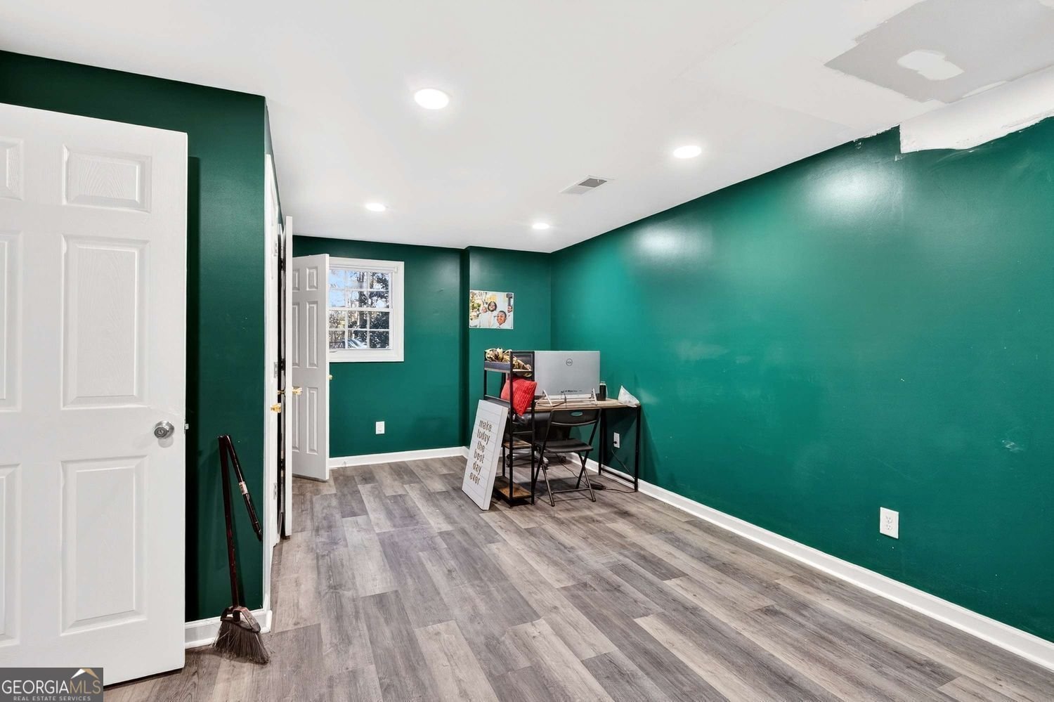 408 Strathmore Drive Sharpsburg - 36