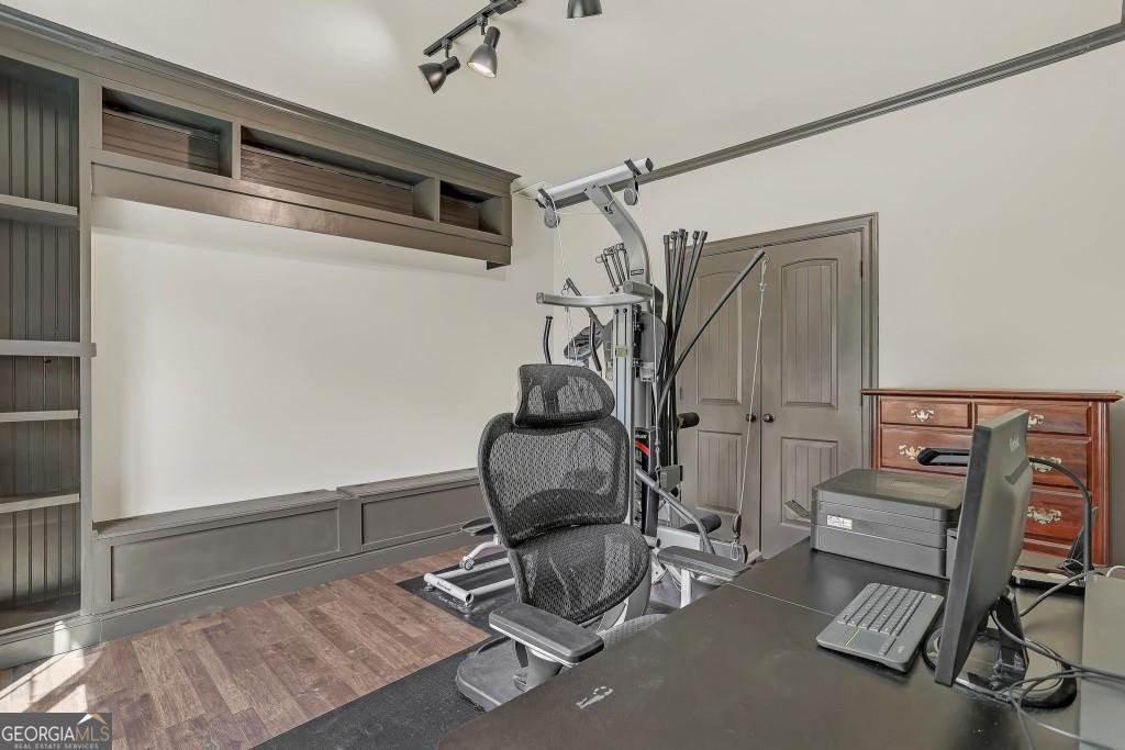 522 Thomas Drive Loganville - 23