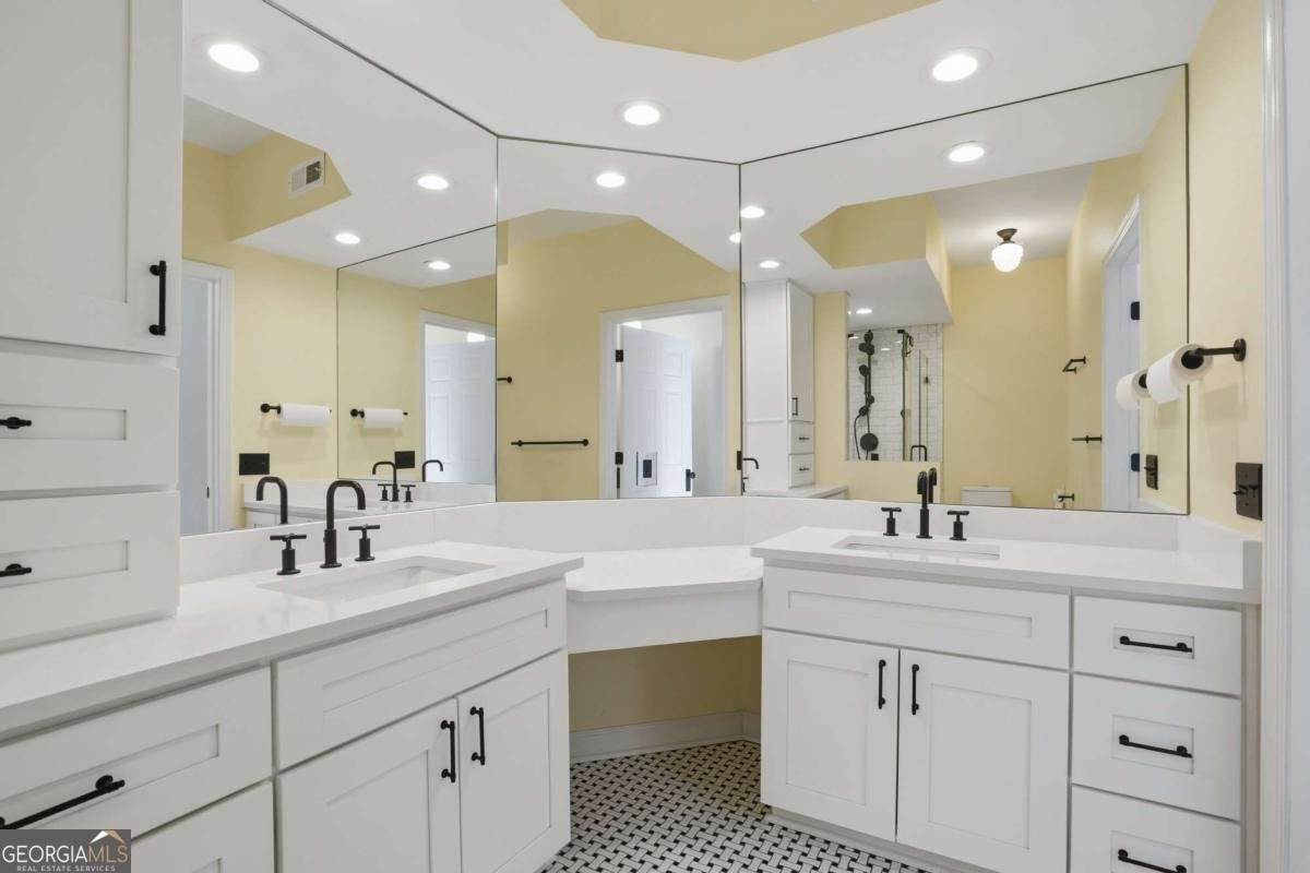 3777 PEACHTREE Road Brookhaven - 11