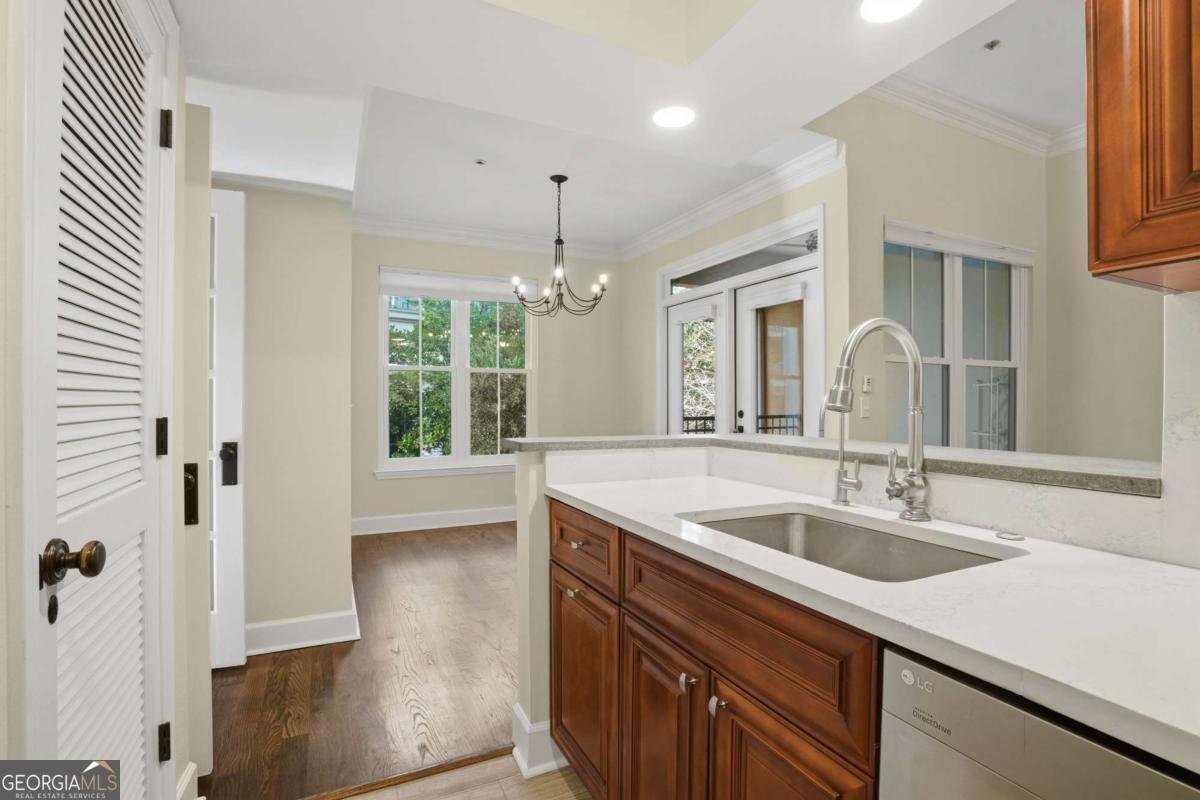 3777 PEACHTREE Road Brookhaven - 19