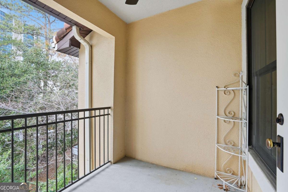 3777 PEACHTREE Road Brookhaven - 23