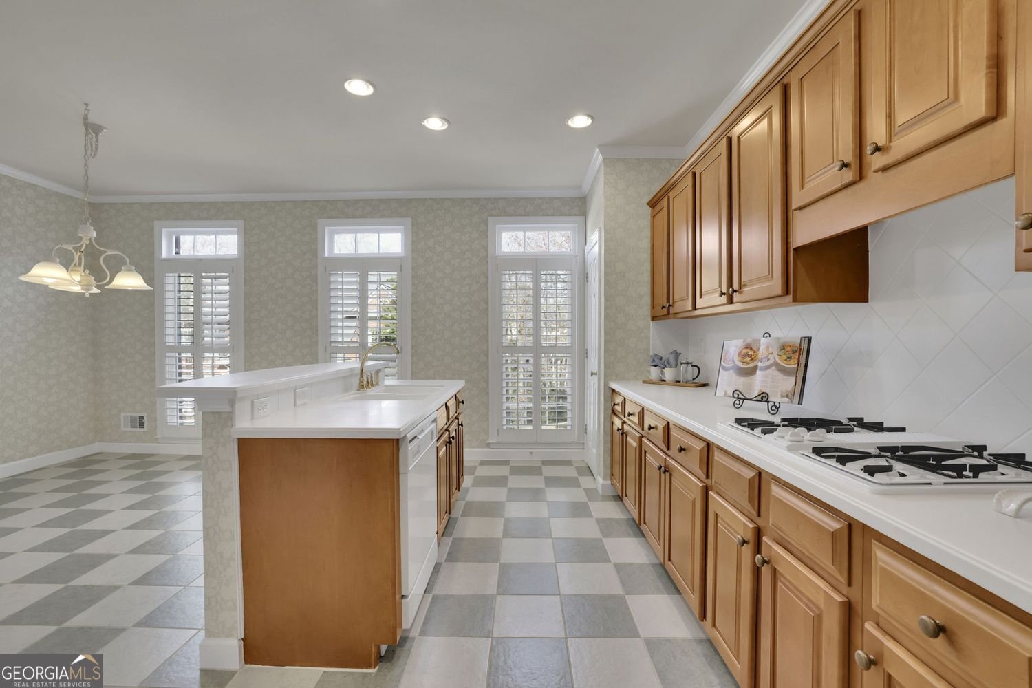 7753 Georgetown Roswell - 12