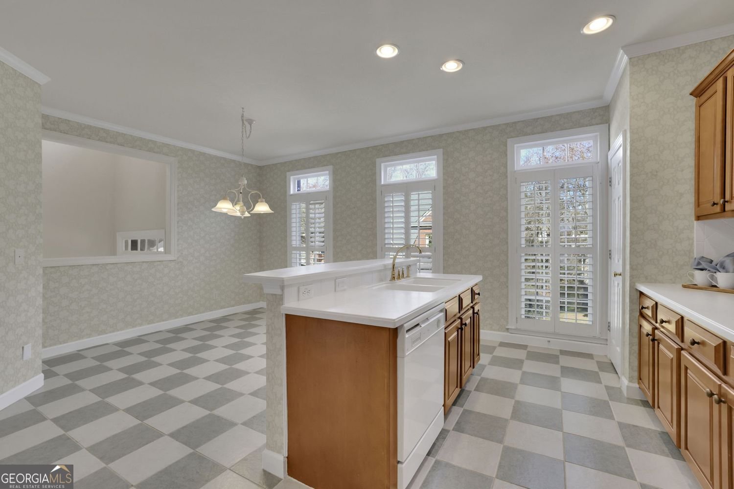 7753 Georgetown Roswell - 13