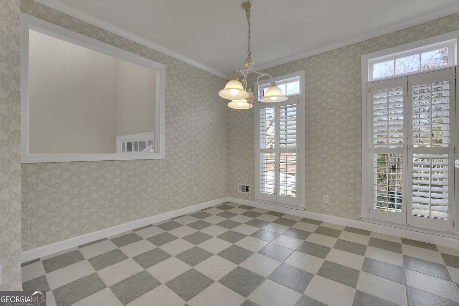 7753 Georgetown Roswell - 7