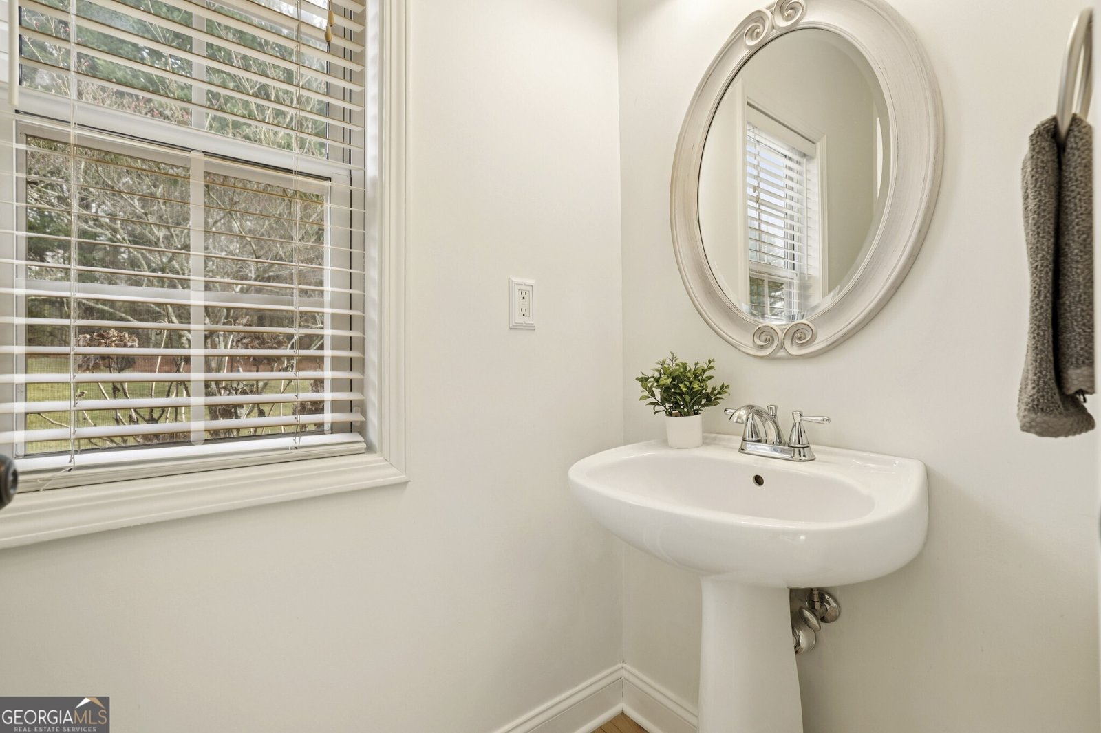 1090 Great Oaks Drive Lawrenceville - 30