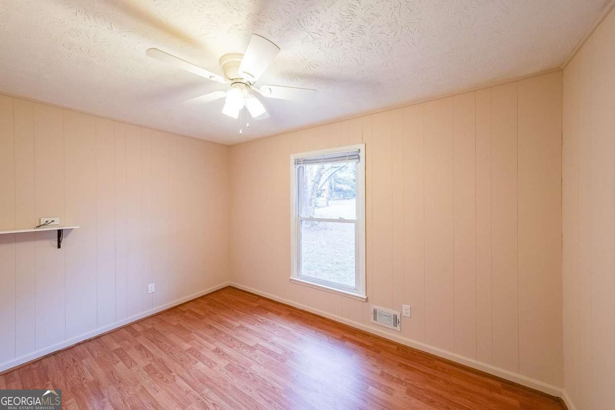 900 Victoria Lane Oxford - 16