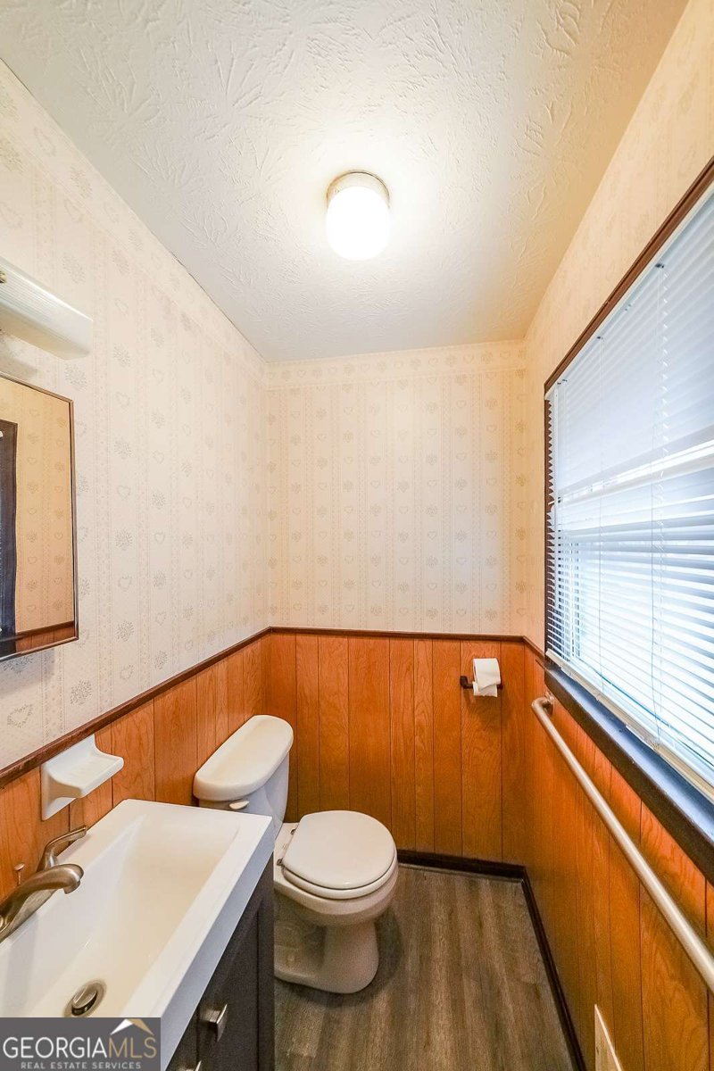 900 Victoria Lane Oxford - 21