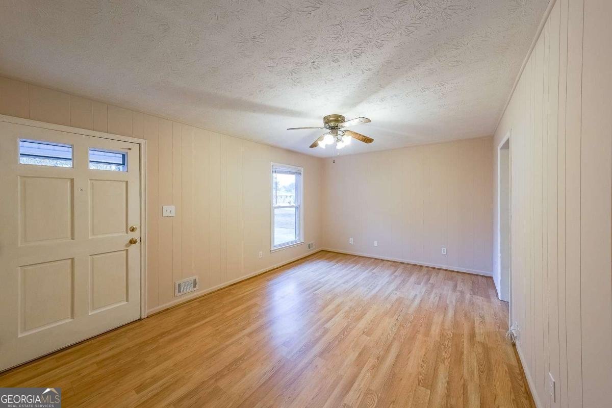 900 Victoria Lane Oxford - 6