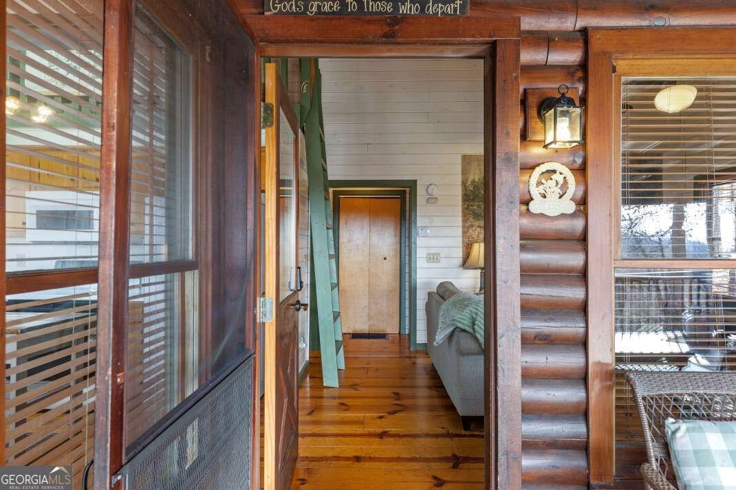 100 Smith Hill Road Cherry Log - 11