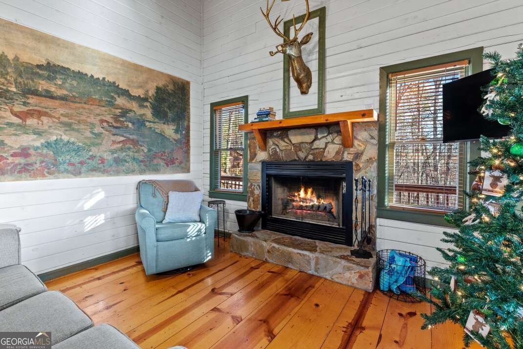 100 Smith Hill Road Cherry Log - 14