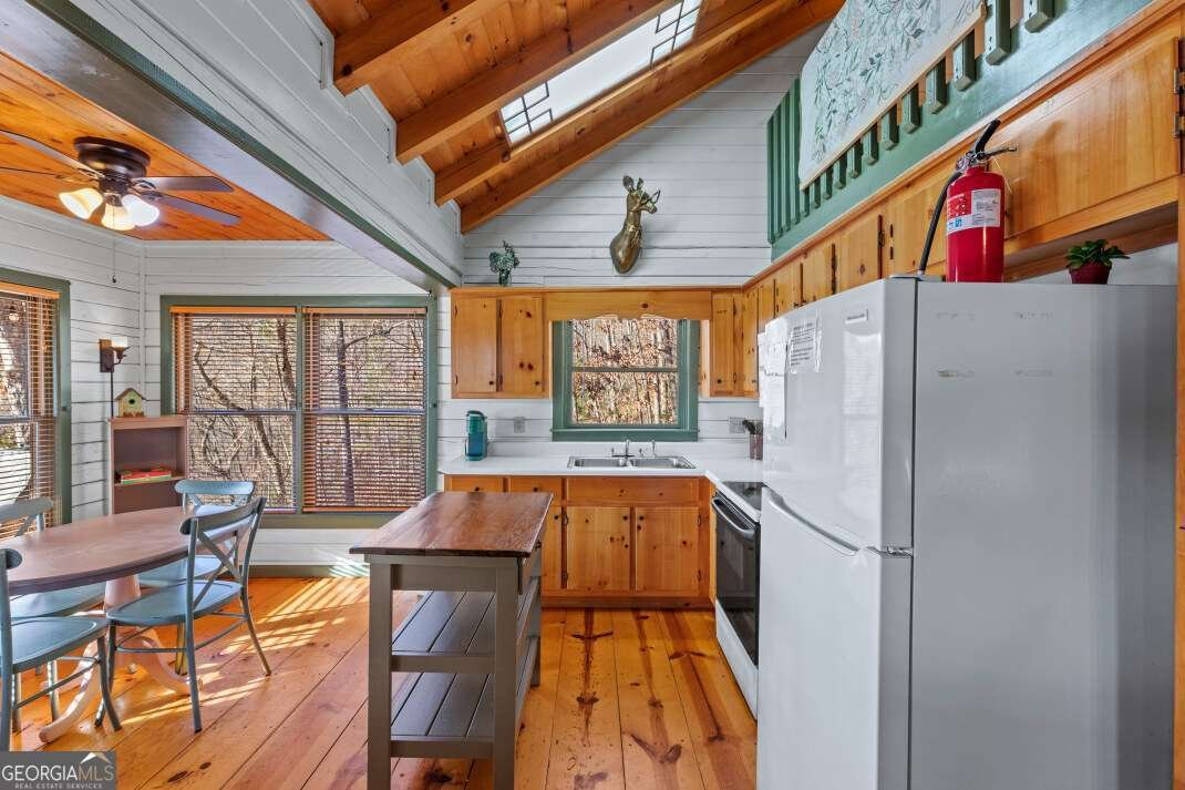 100 Smith Hill Road Cherry Log - 16